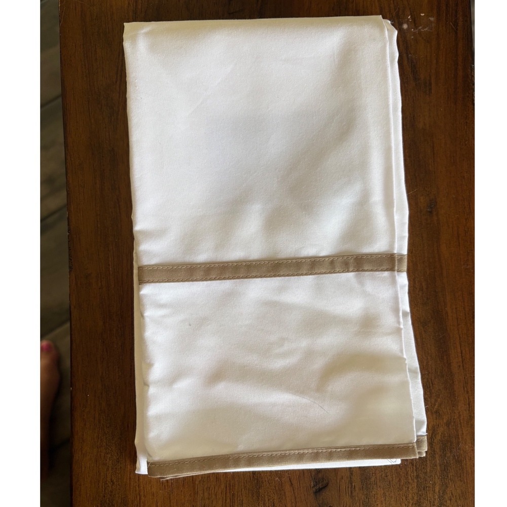 NWOT 
Ralph Lauren Pillowcase Standard White Tan Border 100%‎ Cotton